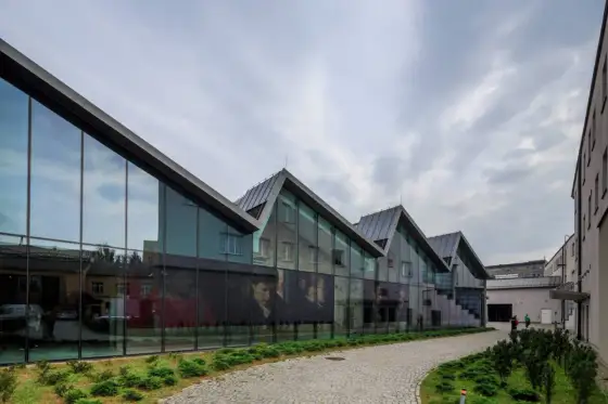 MOCAK Kraków: Bilety, godziny otwarcia i co warto zobaczyć